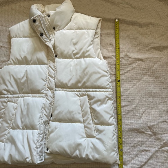 Puffer Vest - Picture 6 of 8
